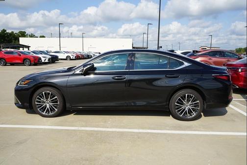 2025 Lexus ES 350 Base