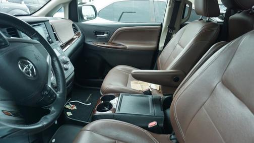 2020 Toyota Sienna Limited Premium