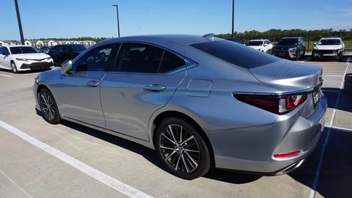 2023 Lexus ES 350 Base
