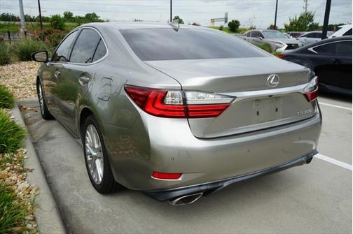 2016 Lexus ES 350 Base