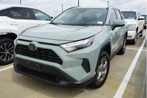 2023 Toyota RAV4 XLE