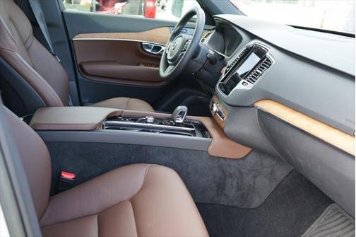2023 Volvo XC90 B6 Plus 7-Seater
