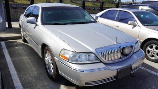 2006 Lincoln Town Car Signature