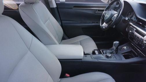 2016 Lexus ES 350 Base