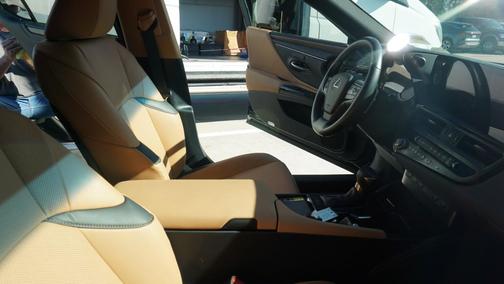 2025 Lexus ES 350 Base