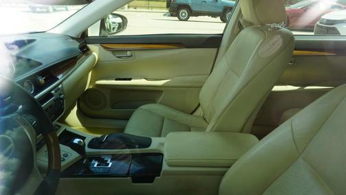 2013 Lexus ES 300h Base