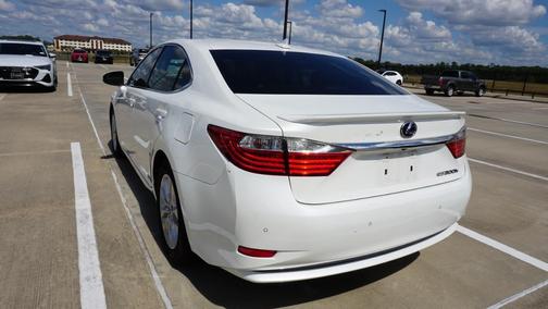 2013 Lexus ES 300h Base