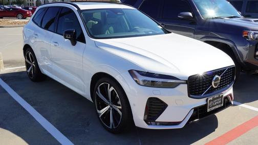 2025 Volvo XC60 B5 Ultra
