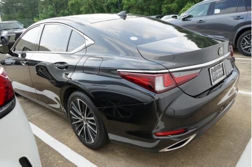 2022 Lexus ES 350 Base