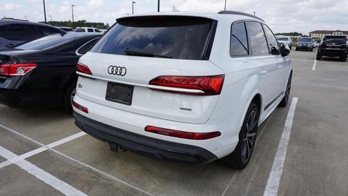 2021 Audi Q7 55 Premium Plus