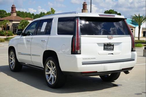 2016 Cadillac Escalade Premium