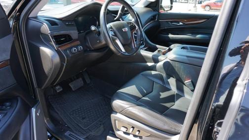2018 Cadillac Escalade Luxury