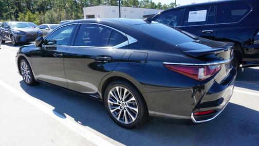 2021 Lexus ES 300h Base