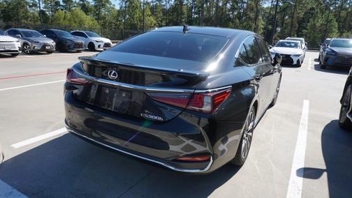 2021 Lexus ES 300h Base