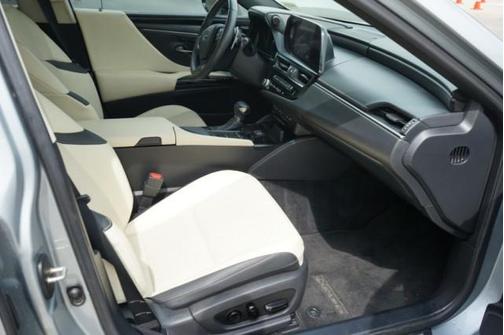 2022 Lexus ES 350 Base