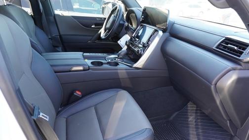 2025 Lexus LX 700h Overtrail