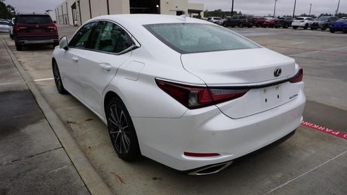 2023 Lexus ES 350 Base