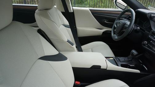 2023 Lexus ES 350 Base