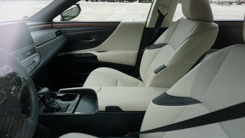 2023 Lexus ES 350 Base