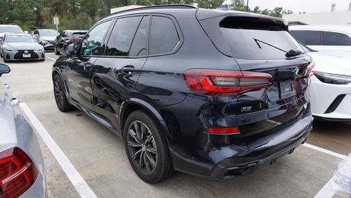2022 BMW X5 M50i