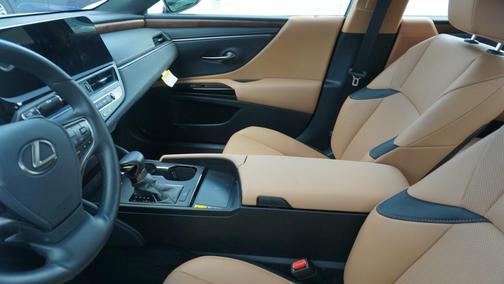 2025 Lexus ES 350 Base