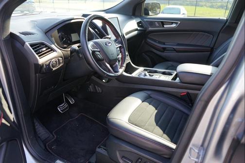 2022 Ford Edge ST Line