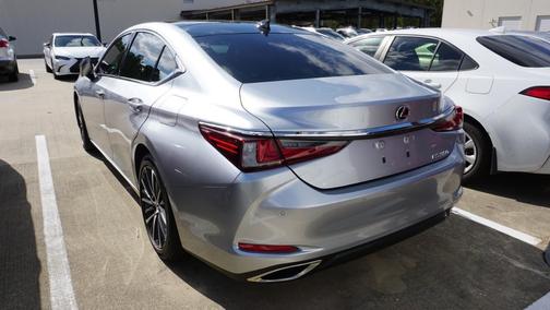 2025 Lexus ES 350 Base