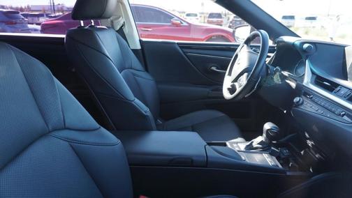 2021 Lexus ES 300h Base