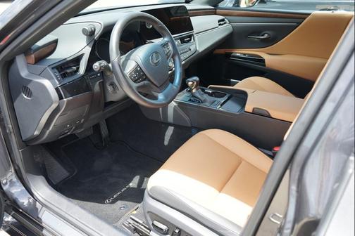 2024 Lexus ES 250 Base