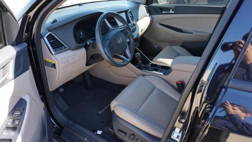 2018 Hyundai TUCSON SEL Plus