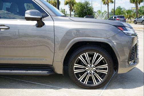 2022 Lexus LX 600 Luxury