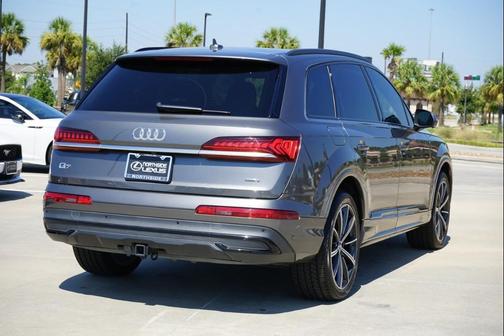 2020 Audi Q7 55 Premium Plus