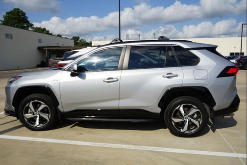 2023 Toyota RAV4 Prime SE
