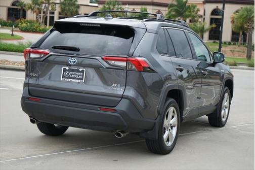 2021 Toyota RAV4 Hybrid XLE Premium