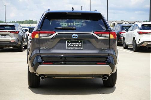 2022 Toyota RAV4 Hybrid SE