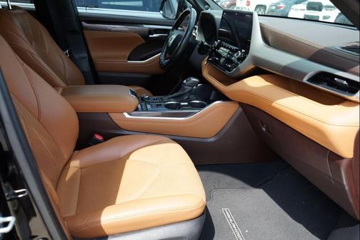 2020 Toyota Highlander Platinum