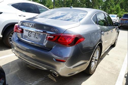 2016 INFINITI Q70L 3.7