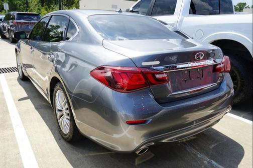 2016 INFINITI Q70L 3.7