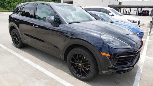 Moonlight Blue Metallic 2019 Porsche Cayenne Cayenne