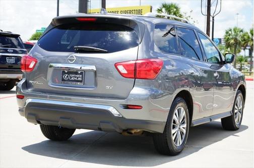 2019 Nissan Pathfinder SV