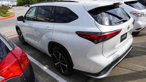2022 Toyota Highlander XSE