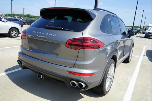 2016 Porsche Cayenne S