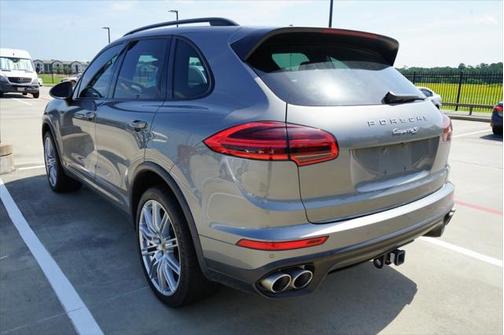 2016 Porsche Cayenne S