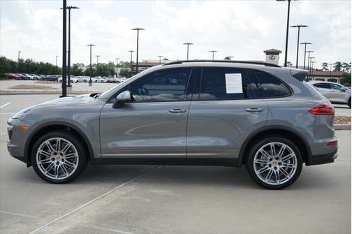 2016 Porsche Cayenne S