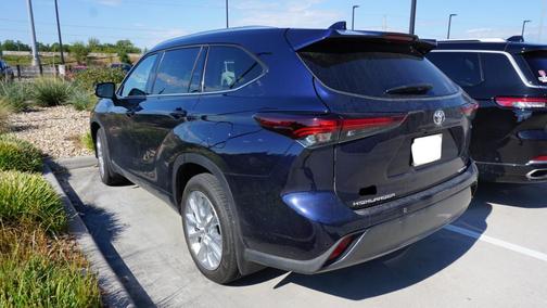 2025 Toyota Highlander Hybrid Limited