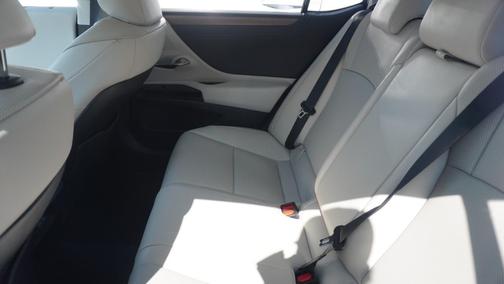 2025 Lexus ES 350 Base