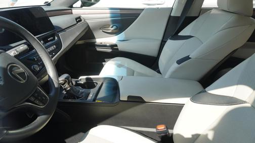 2025 Lexus ES 350 Base