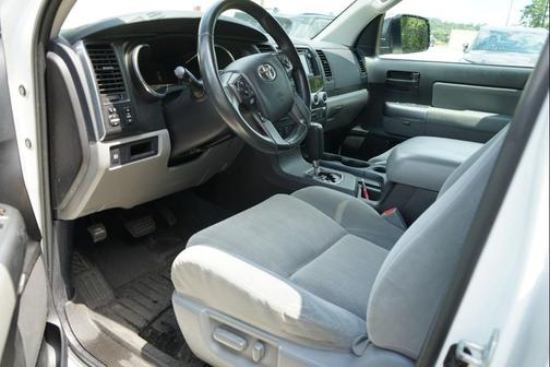 2019 Toyota Sequoia SR5