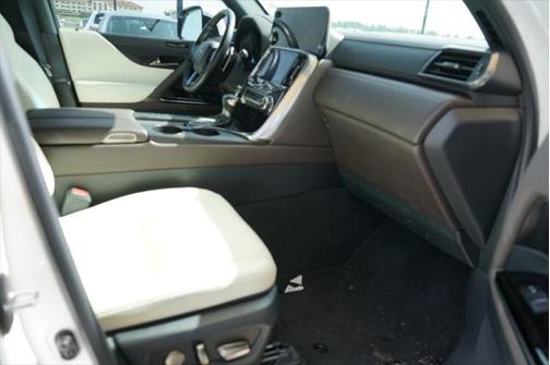 2022 Lexus LX 600 Luxury