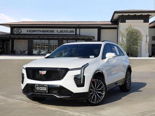 2025 Cadillac XT4 Sport